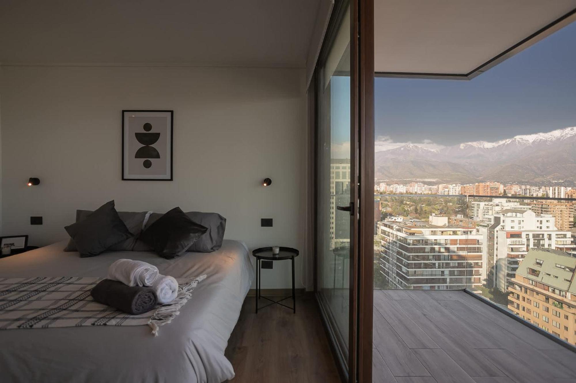 Elegancia En Condes 2d2b Con Estilo Santiago del Cile